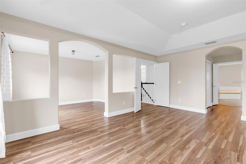 Image 38 of property listing at 13066 HATHERTON CIRCLE, Orlando, FL 32832