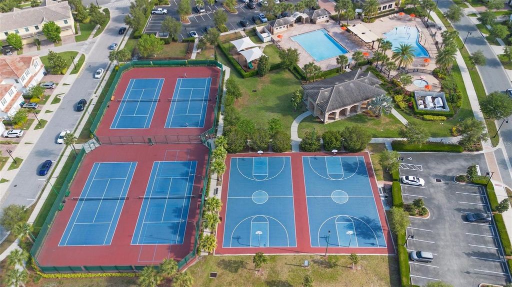 Image 62 of property listing at 13066 HATHERTON CIRCLE, Orlando, FL 32832