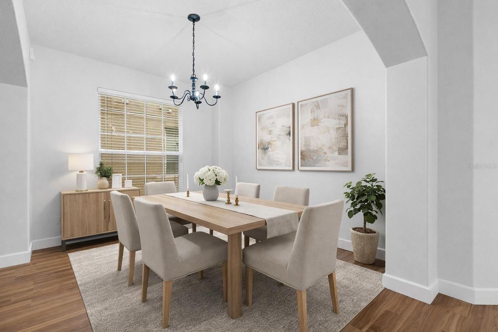 Image 8 of property listing at 13066 HATHERTON CIRCLE, Orlando, FL 32832