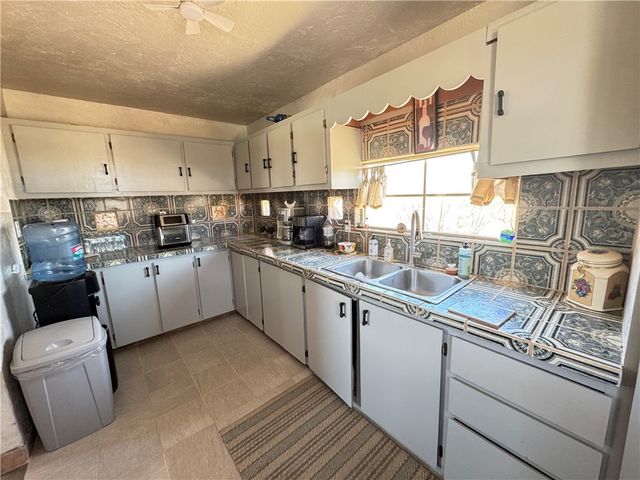 18000 Laurel, Dolan Springs, AZ 86441