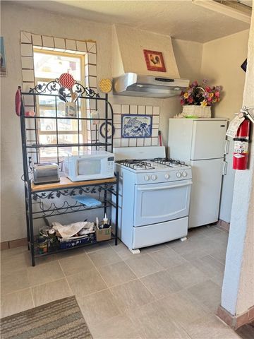 18000 Laurel, Dolan Springs, AZ 86441