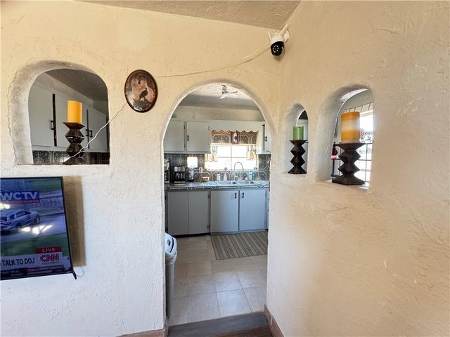 18000 Laurel, Dolan Springs, AZ 86441