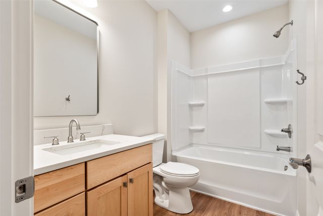 966 26th Street, Des Moines, IA 50312
