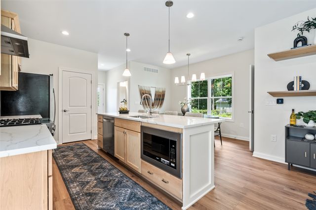 966 26th Street, Des Moines, IA 50312