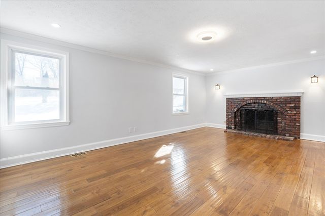 4 Hilltop Drive, Hudson, NH 03051