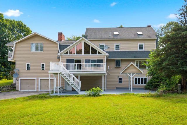 4 Hilltop Drive, Hudson, NH 03051