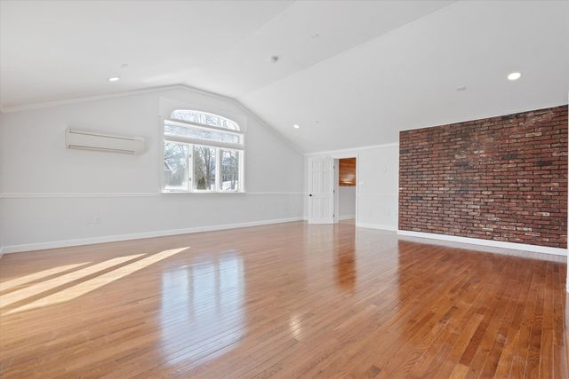 4 Hilltop Drive, Hudson, NH 03051