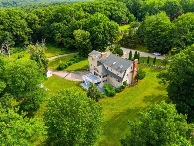 4 Hilltop Drive, Hudson, NH 03051