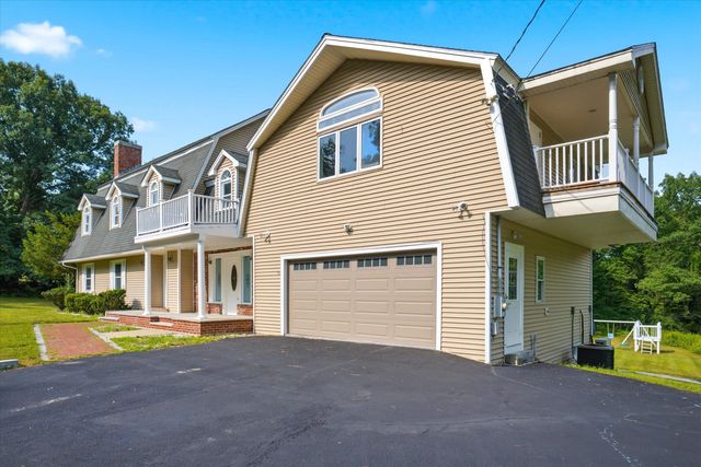 4 Hilltop Drive, Hudson, NH 03051