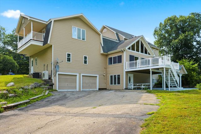 4 Hilltop Drive, Hudson, NH 03051