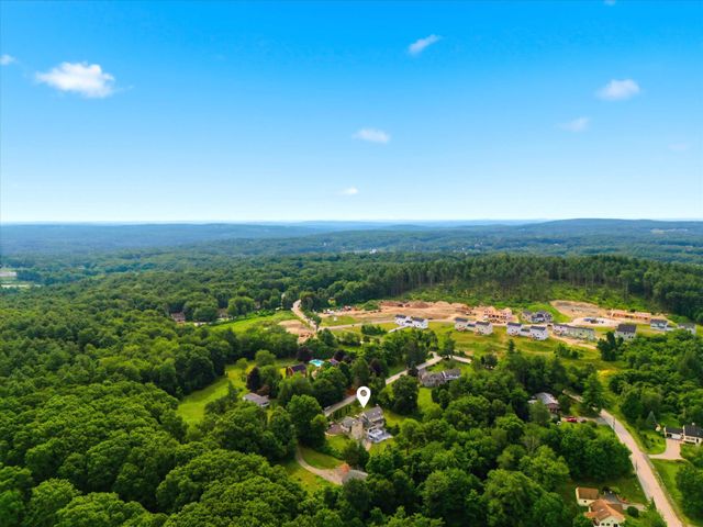 4 Hilltop Drive, Hudson, NH 03051