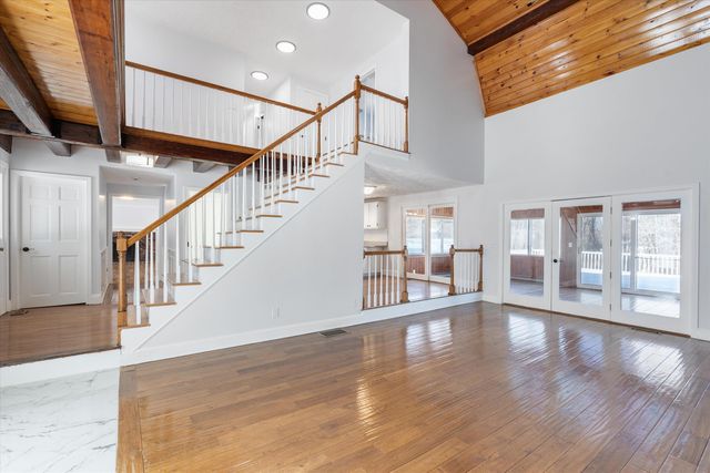 4 Hilltop Drive, Hudson, NH 03051