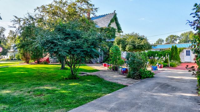 303 N Walnut Street, Wenona, IL 61377