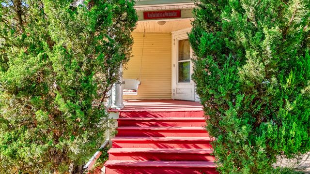 303 N Walnut Street, Wenona, IL 61377