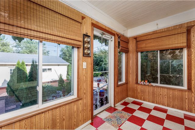 303 N Walnut Street, Wenona, IL 61377