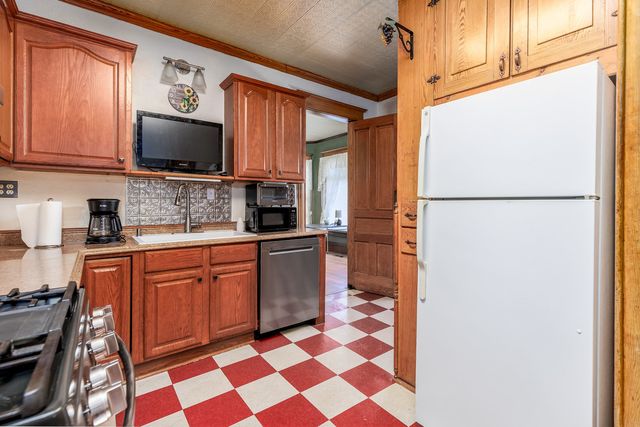 303 N Walnut Street, Wenona, IL 61377