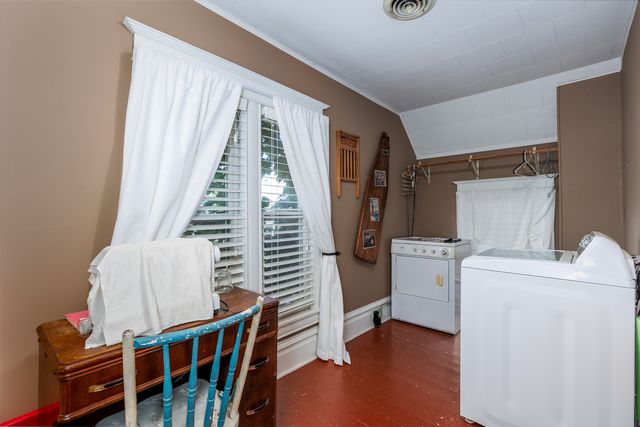 303 N Walnut Street, Wenona, IL 61377