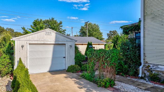 303 N Walnut Street, Wenona, IL 61377