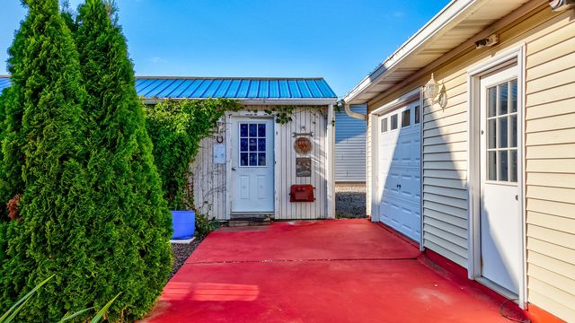 303 N Walnut Street, Wenona, IL 61377