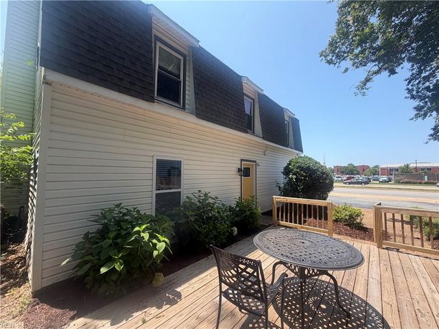 374 Eaton ST, Hampton, VA 23669