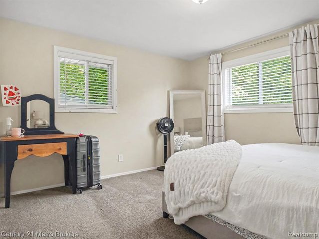419 Laurie Drive, Flushing, MI 48433