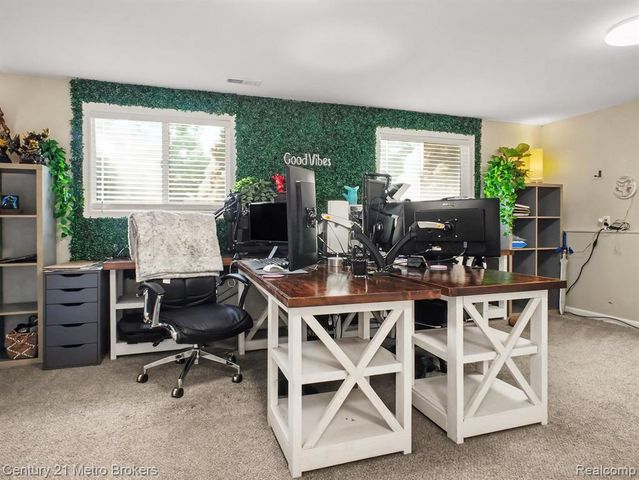 419 Laurie Drive, Flushing, MI 48433