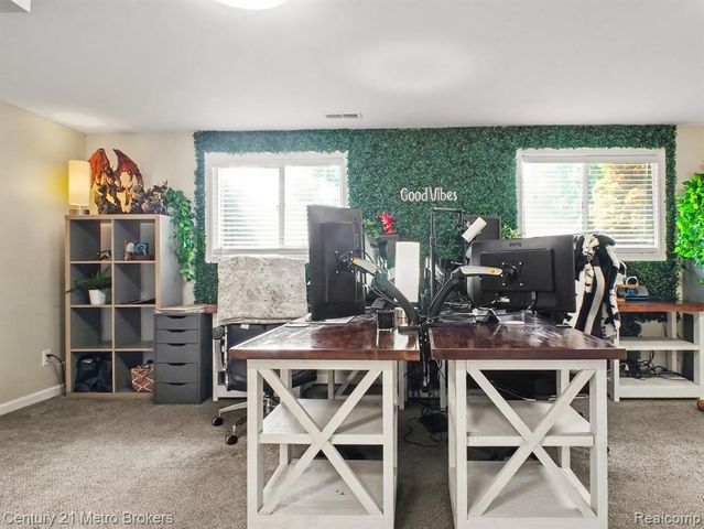 419 Laurie Drive, Flushing, MI 48433