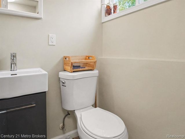 419 Laurie Drive, Flushing, MI 48433