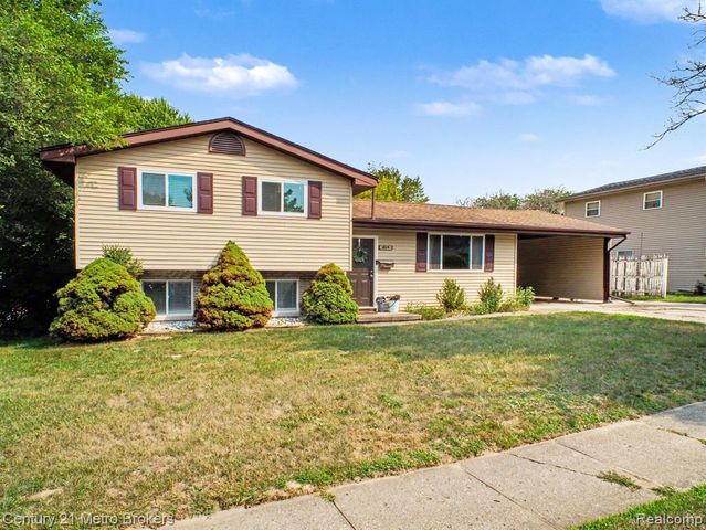 419 Laurie Drive, Flushing, MI 48433
