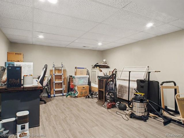 419 Laurie Drive, Flushing, MI 48433