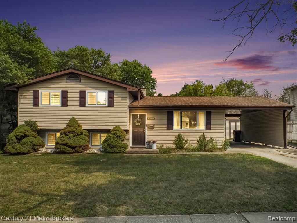 419 Laurie Drive, Flushing, MI 48433