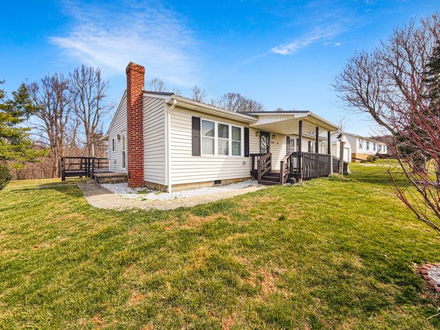 8467 Bear Ridge RD, Copper Hill, VA 24079