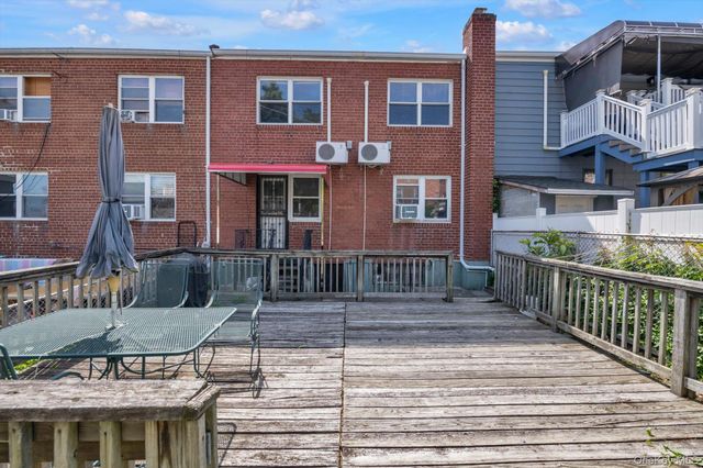 921 127th Street, College Point, NY 11356