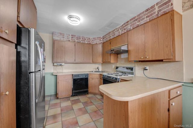 921 127th Street, College Point, NY 11356