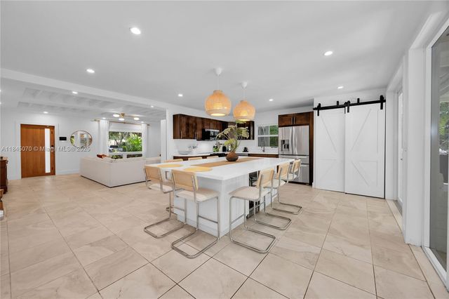 5851 SW 49th St, Miami, FL 33155
