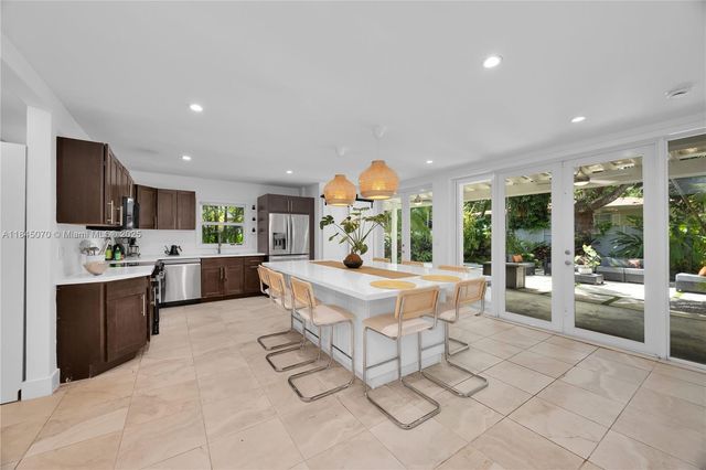 5851 SW 49th St, Miami, FL 33155