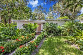 5851 SW 49th St, Miami, FL 33155
