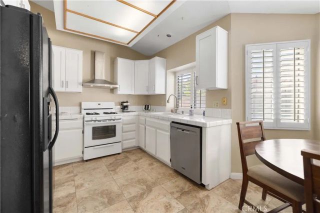 44239 Fenner, Lancaster, CA 93536