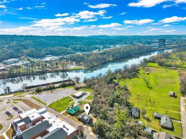 209 Dozier Street, Wetumpka, AL 36092