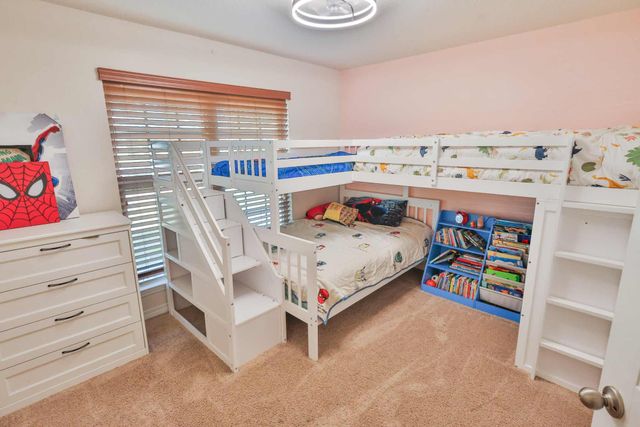 8135 Mercado Street, Navarre, FL 32566