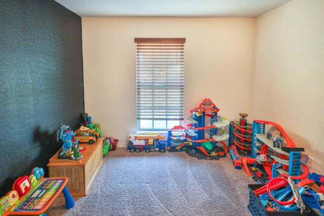 8135 Mercado Street, Navarre, FL 32566