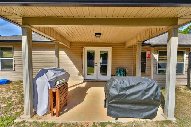 8135 Mercado Street, Navarre, FL 32566