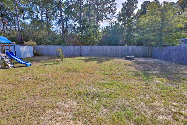 8135 Mercado Street, Navarre, FL 32566