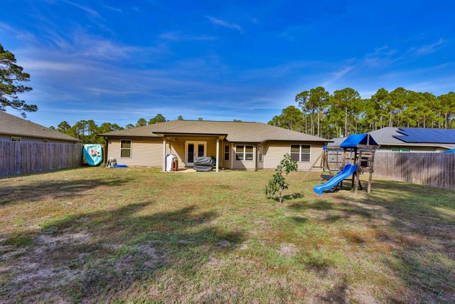 8135 Mercado Street, Navarre, FL 32566