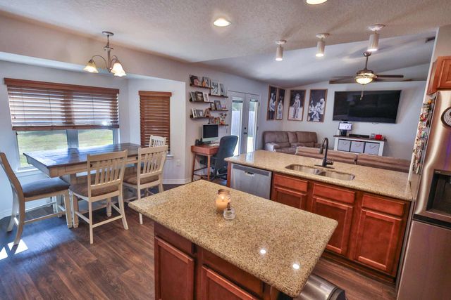 8135 Mercado Street, Navarre, FL 32566