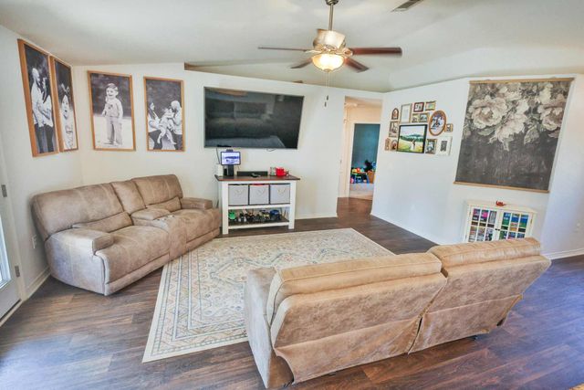 8135 Mercado Street, Navarre, FL 32566