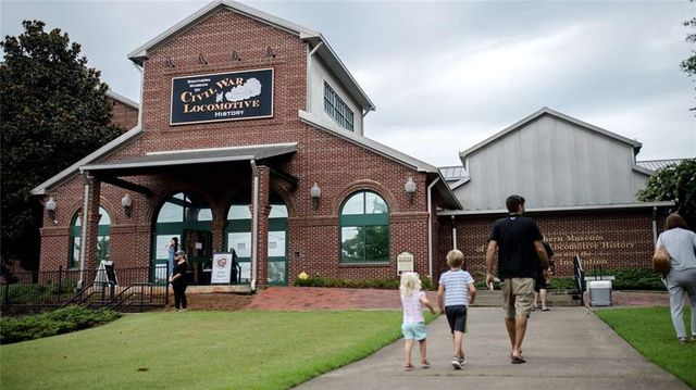 3575 Creek Mill NW Drive, Kennesaw, GA 30152