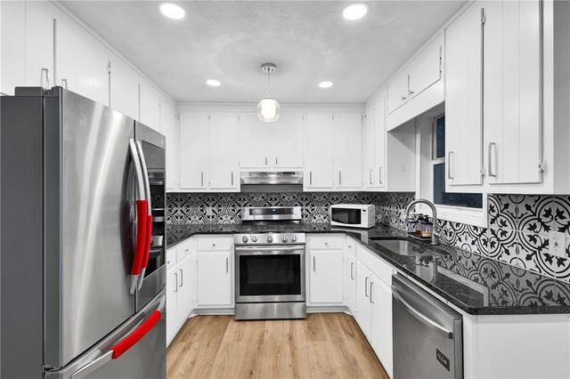 3575 Creek Mill NW Drive, Kennesaw, GA 30152