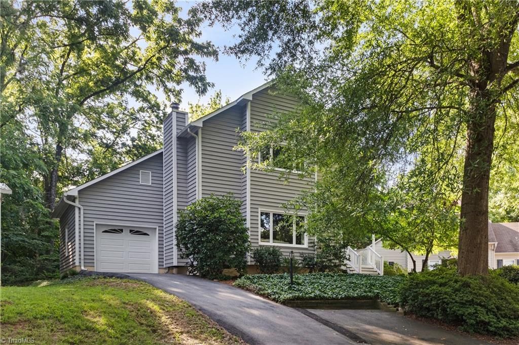 108 Carrisbrooke Lane, Winston-salem, NC 27104