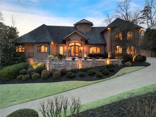 790 Glenairy Drive, Atlanta, GA 30328